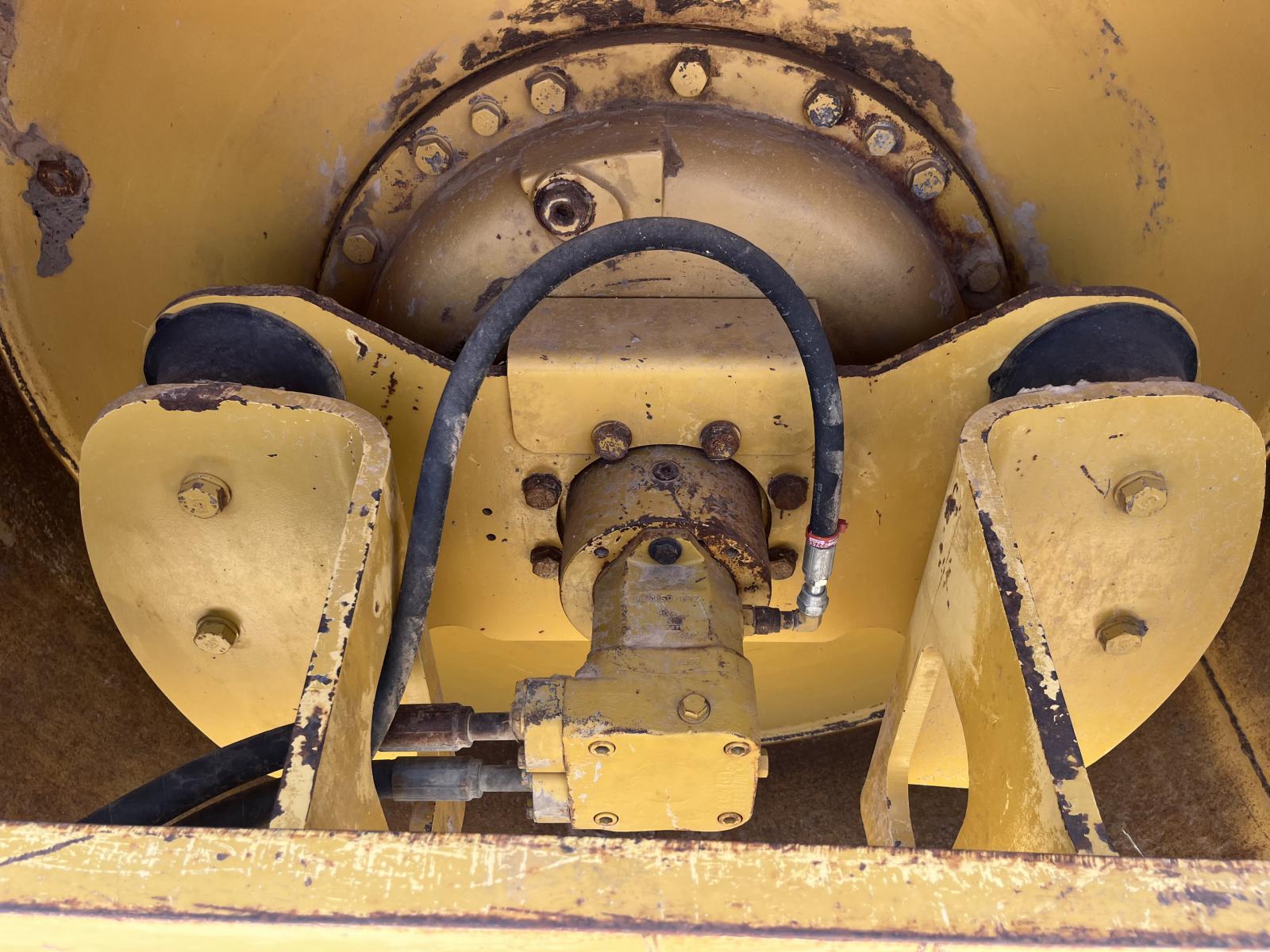 ./imagenes/INVOICE/2019/17609/COMPACTADOR PATA DE CABRA CATERPILLAR CS-533E (12).JPG